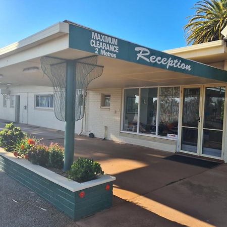 Motel Riverina Leeton ภายนอก รูปภาพ