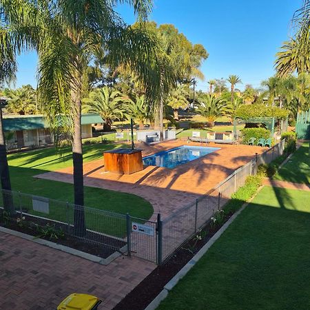 Motel Riverina Leeton ภายนอก รูปภาพ
