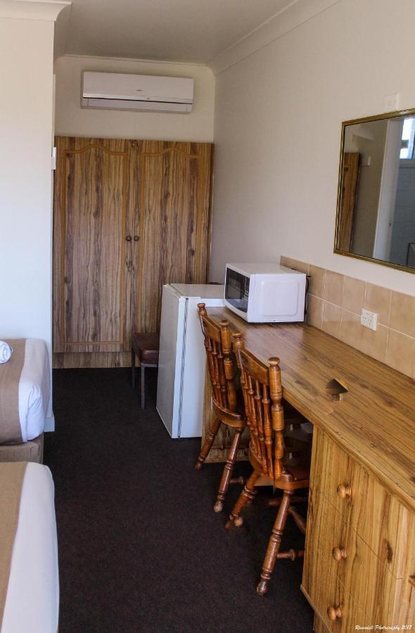 Motel Riverina Leeton ภายนอก รูปภาพ