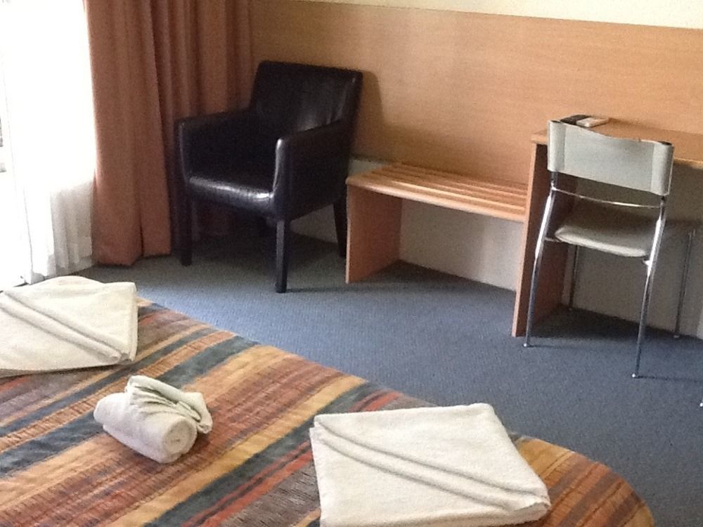 Motel Riverina Leeton ภายนอก รูปภาพ