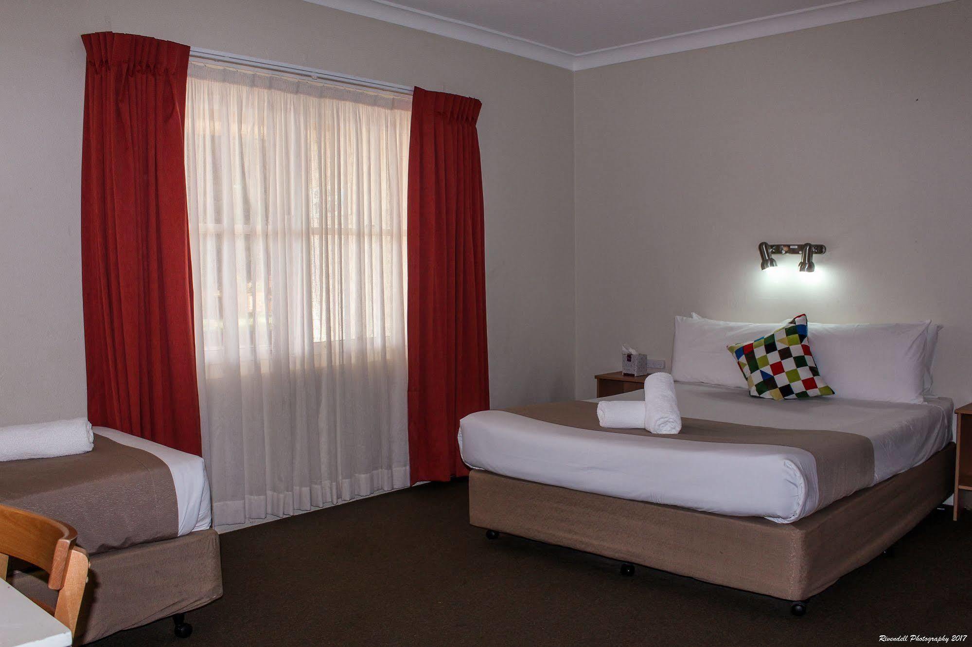 Motel Riverina Leeton ภายนอก รูปภาพ