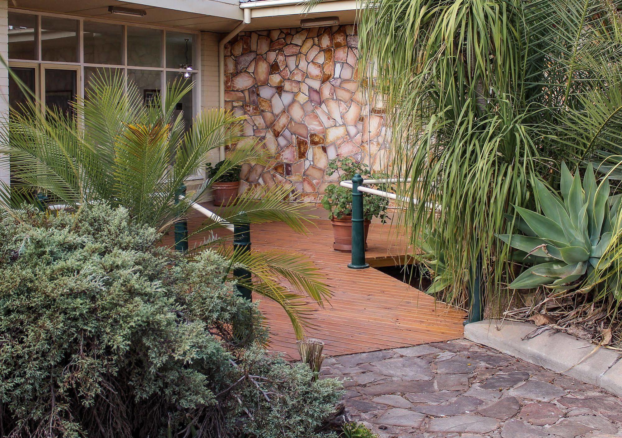 Motel Riverina Leeton ภายนอก รูปภาพ