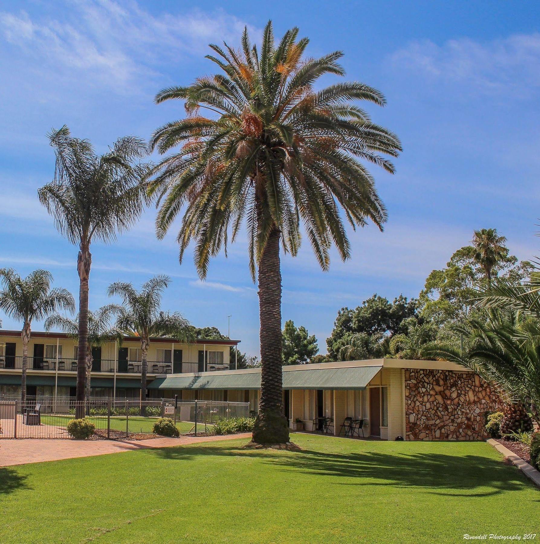 Motel Riverina Leeton ภายนอก รูปภาพ