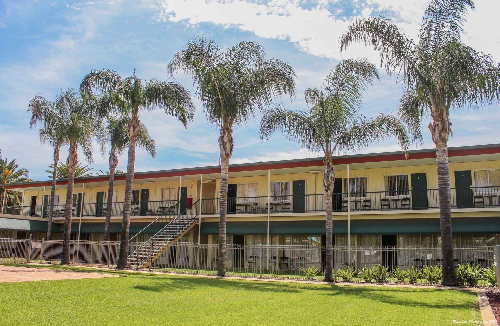 Motel Riverina Leeton ภายนอก รูปภาพ