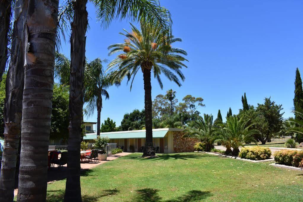 Motel Riverina Leeton ภายนอก รูปภาพ